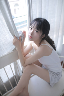 性感黄色美女